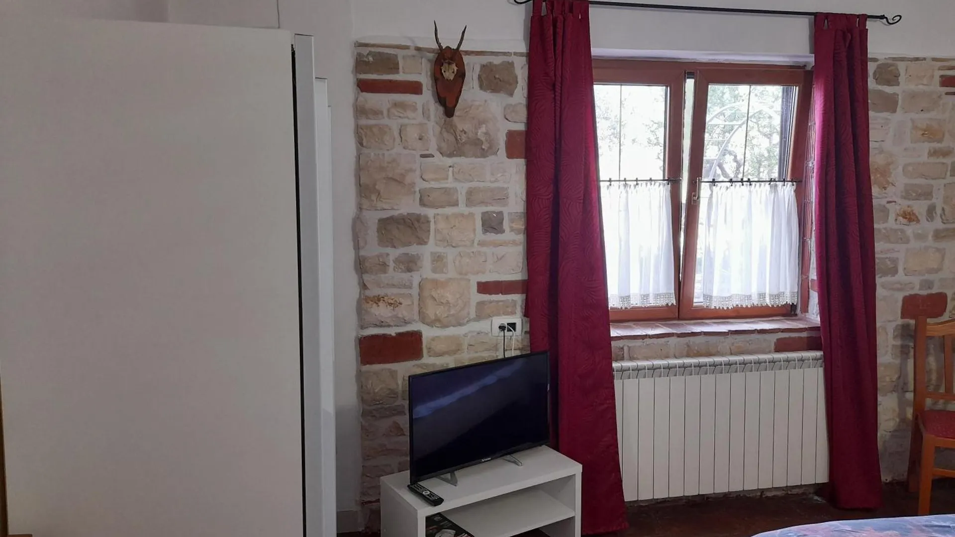 Bed And Breakfast Lovac Kaldanija Bed & Breakfast