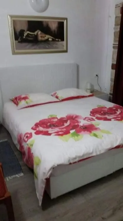 Bed And Breakfast Lovac Kaldanija Bed & Breakfast